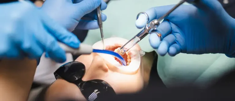 Tratamiento de emergencia para absceso dental en clínica de Vega Alta PR